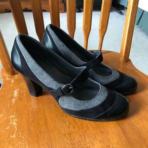 Aerosoles Black and gray heels